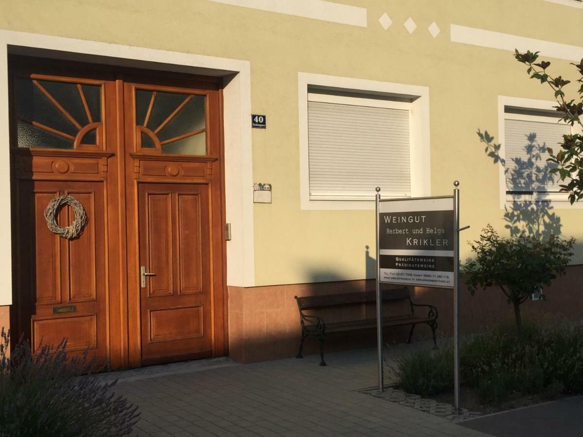 Weingut Krikler Apartman Védeny Kültér fotó